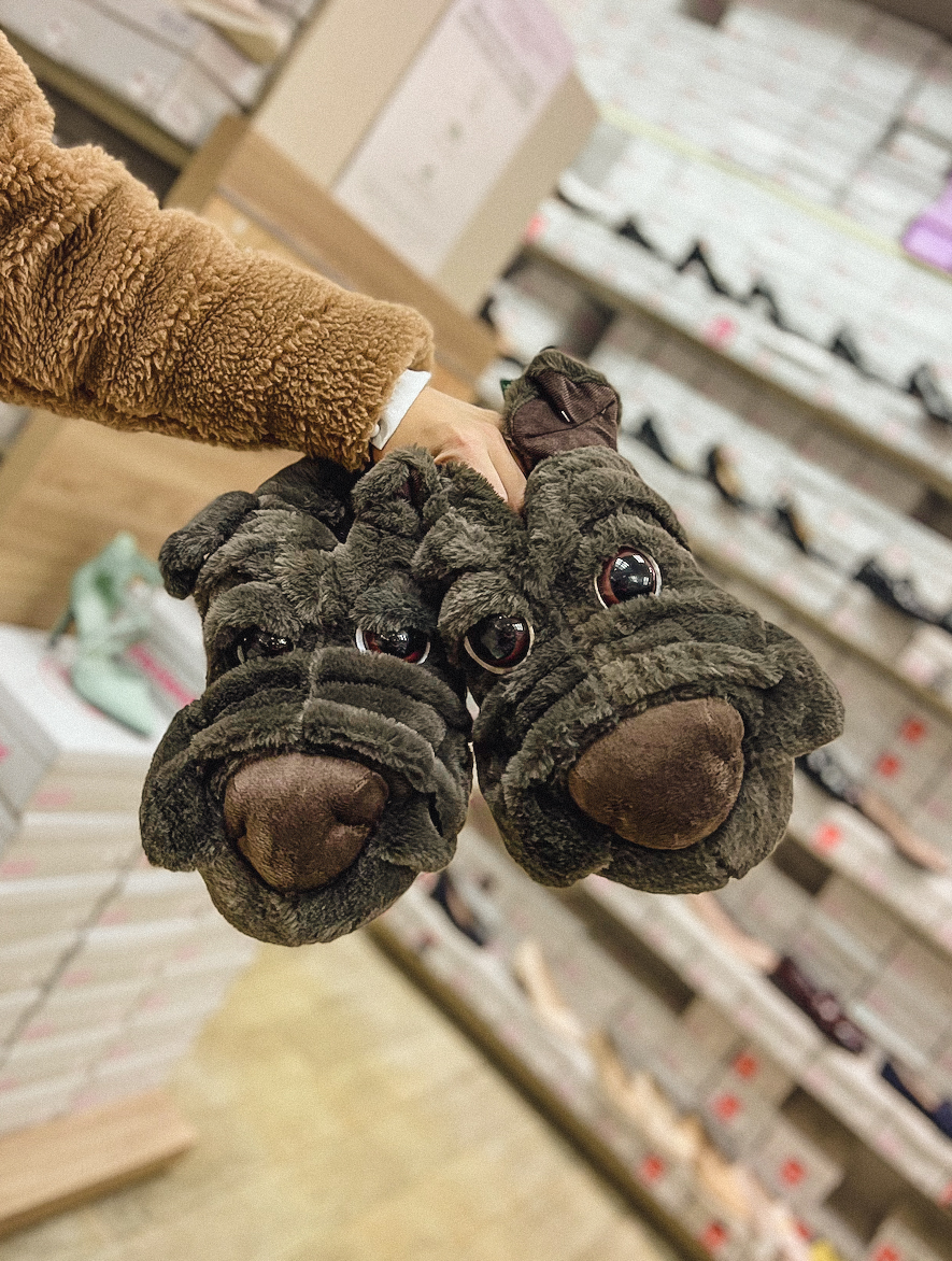 Prezentownik, galeria dominikańska, pomysł na prezent, prezenty do 150 zł, kapcie, Deichmann