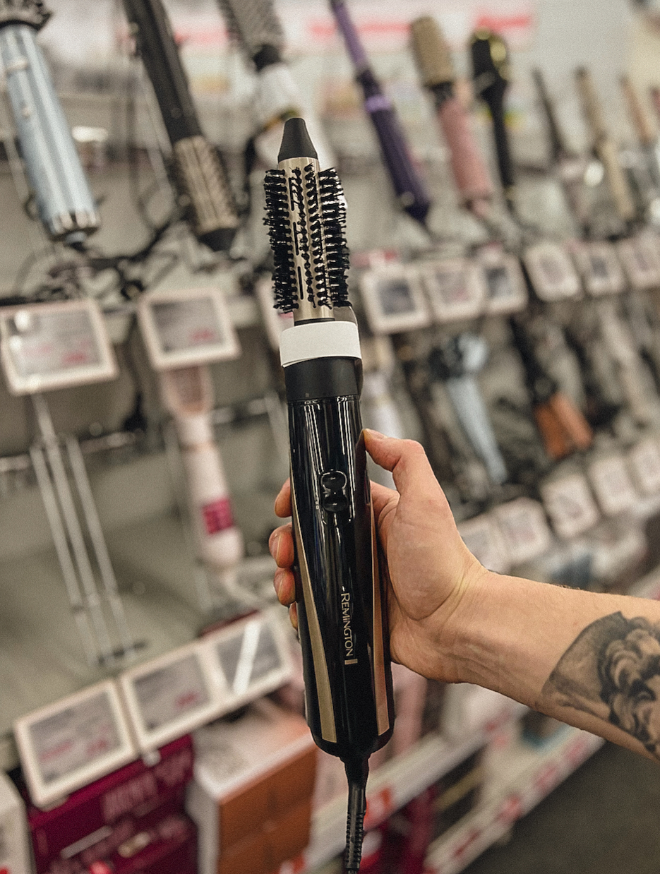 Prezentownik, galeria dominikańska, pomysł na prezent, prezenty do 300 zł, lokówko-suszarka, media markt